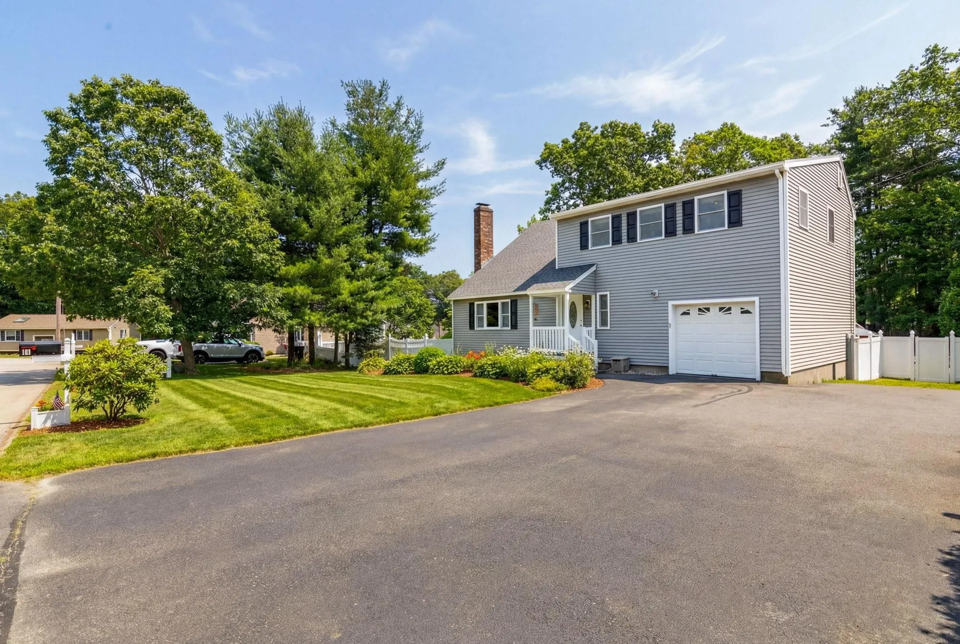 17 Custom Street Nashua NH 03062