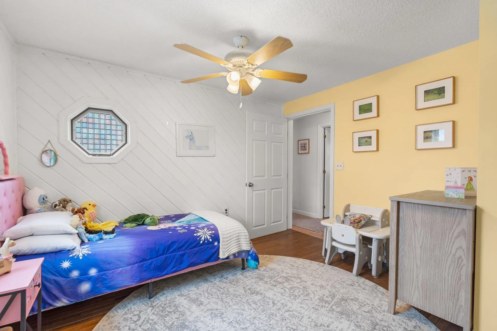 17 Custom Street Nashua NH 03062