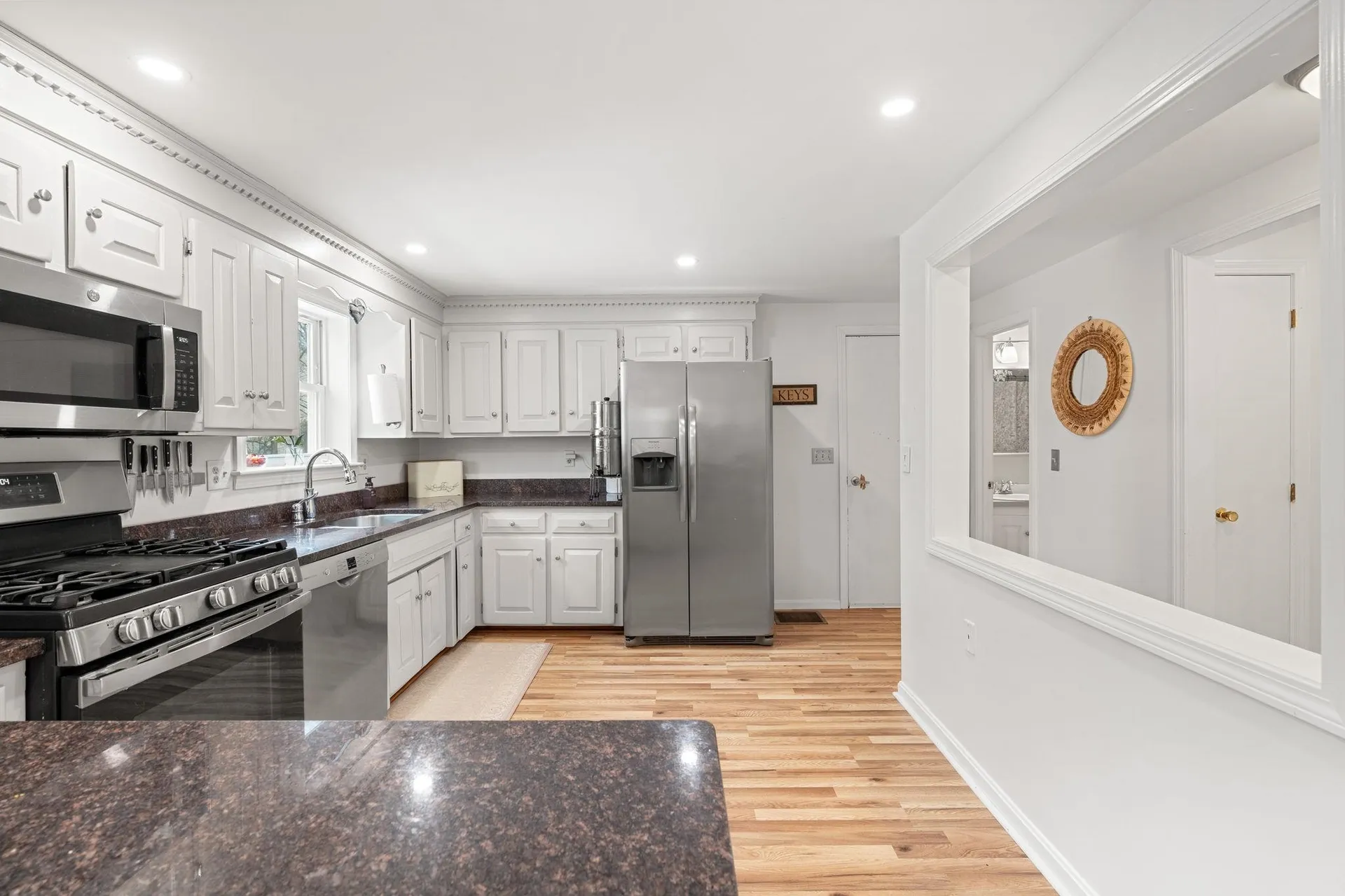 17 Custom Street Nashua NH 03062