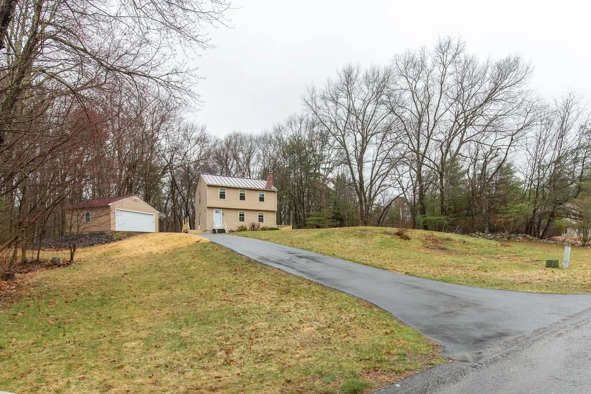 12 Severance Drive Londonderry NH 03053