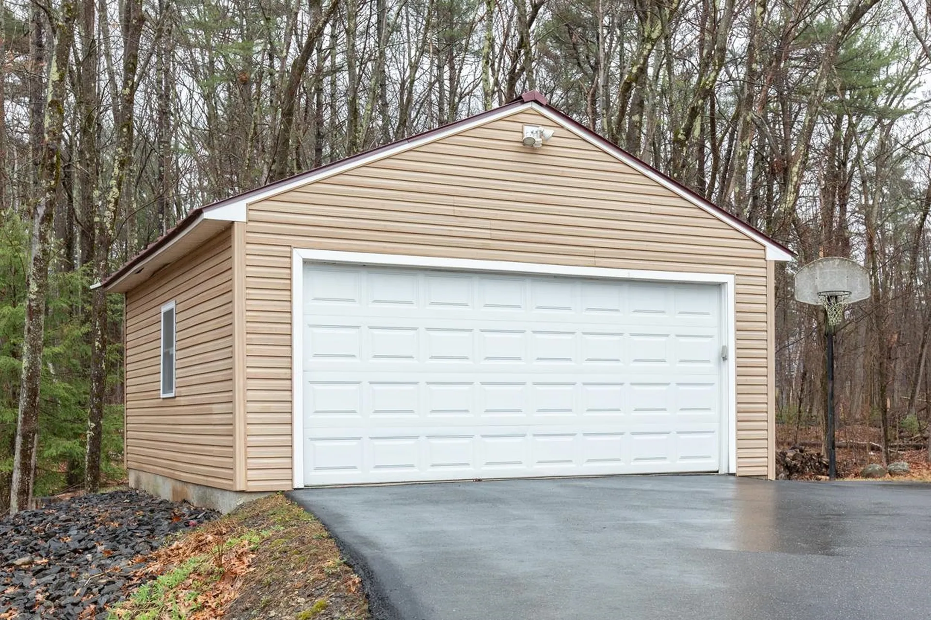 12 Severance Drive Londonderry NH 03053