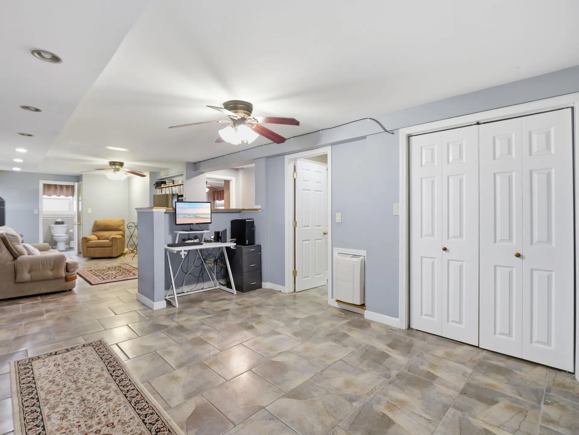 7 Nevens Street Hudson NH 03051