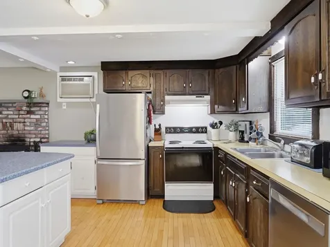 7 Nevens Street Hudson NH 03051