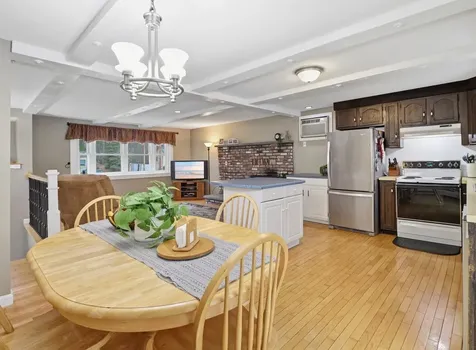 7 Nevens Street Hudson NH 03051