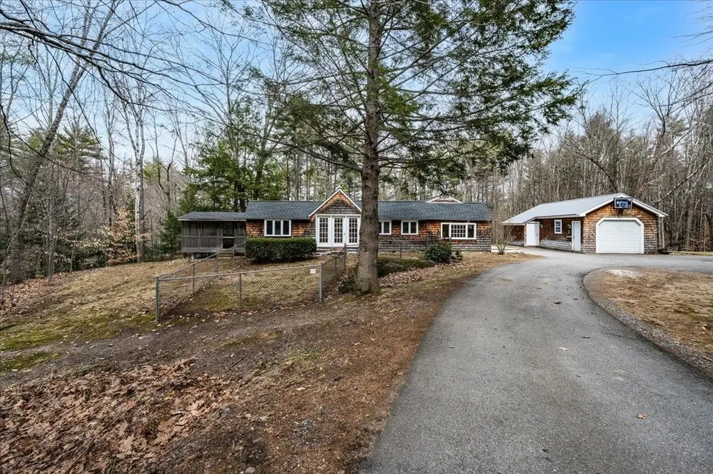 341 Flanders Road Henniker NH 03242-6384