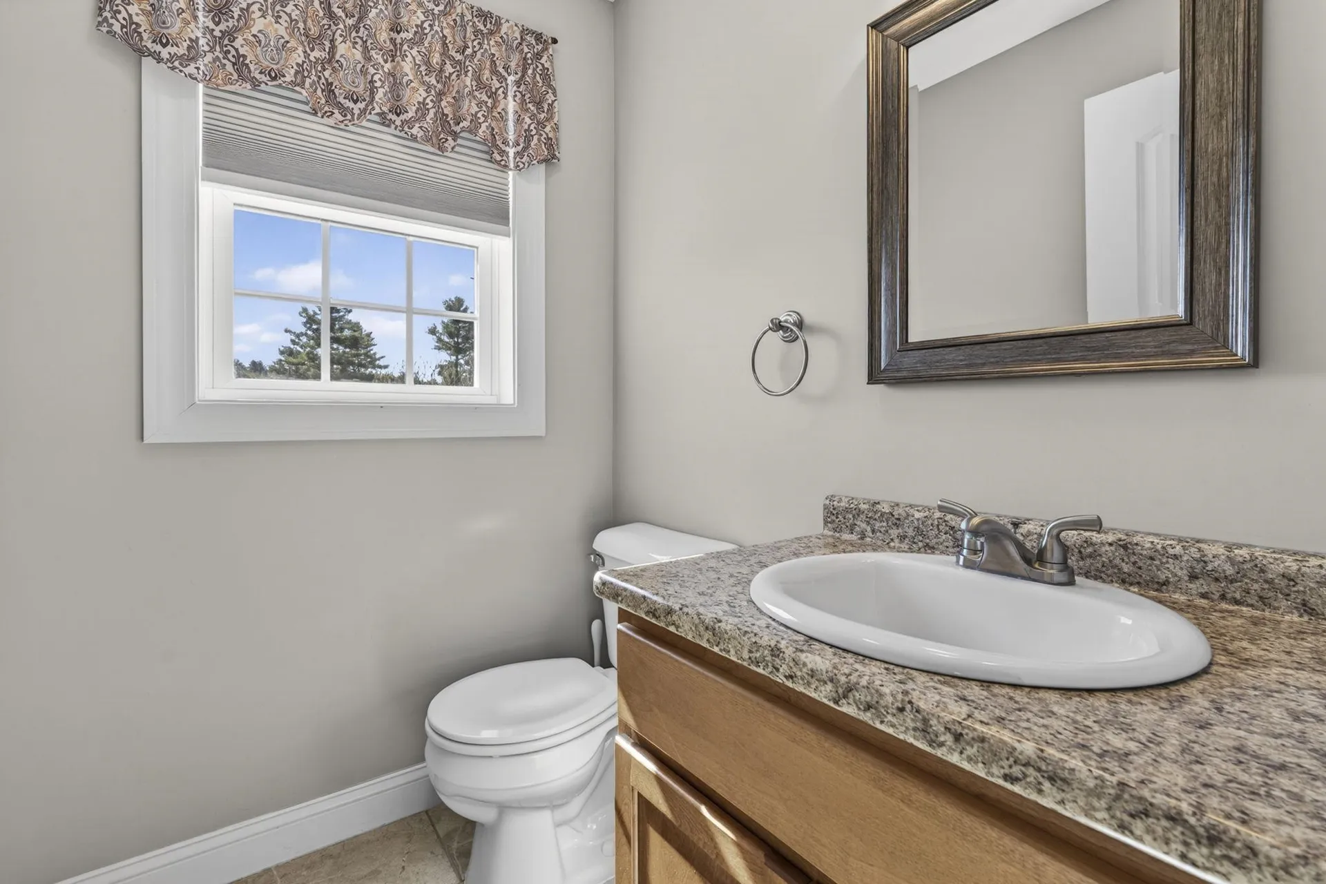 596 Haverhill Road Chester NH 03036
