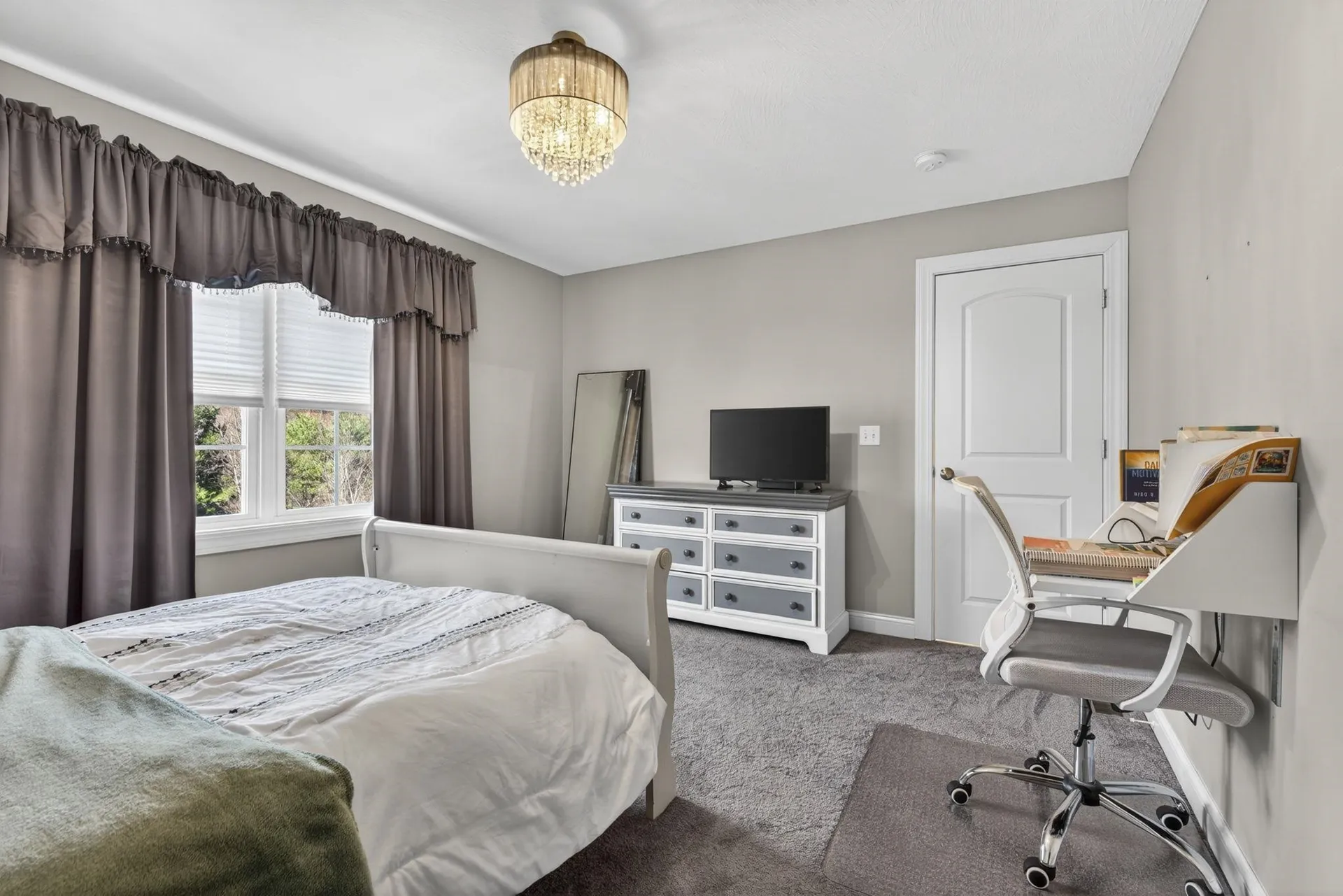 596 Haverhill Road Chester NH 03036