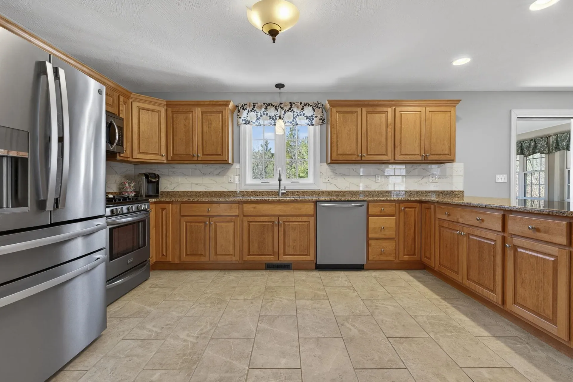 596 Haverhill Road Chester NH 03036