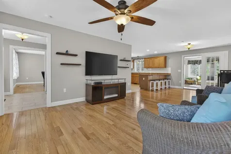 596 Haverhill Road Chester NH 03036