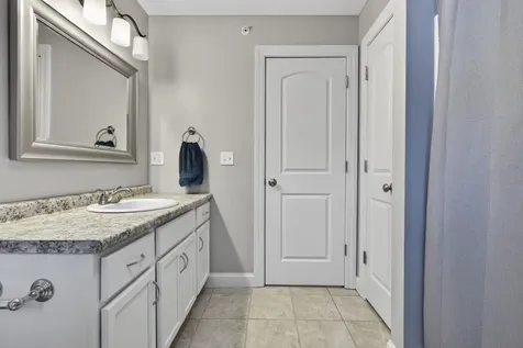 596 Haverhill Road Chester NH 03036