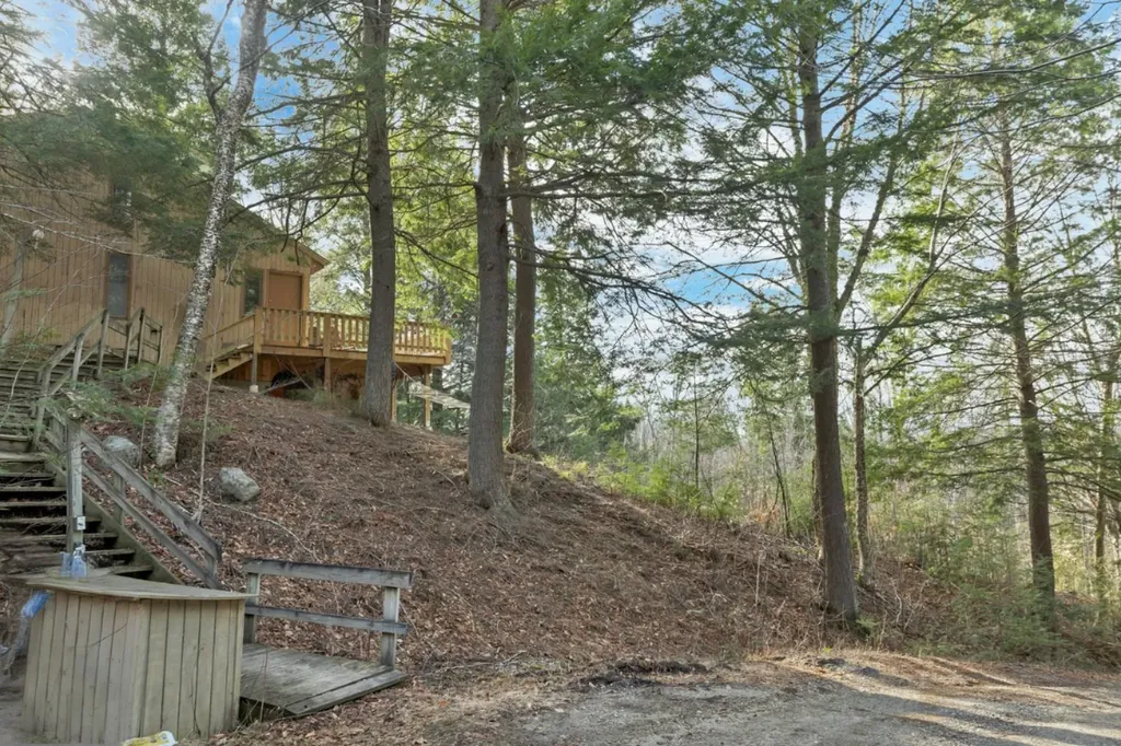 30 Chapman Circle Campton NH 03223