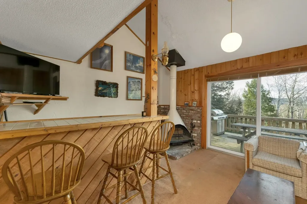 30 Chapman Circle Campton NH 03223