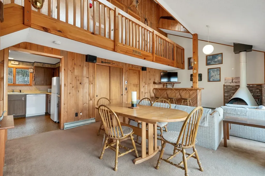 30 Chapman Circle Campton NH 03223