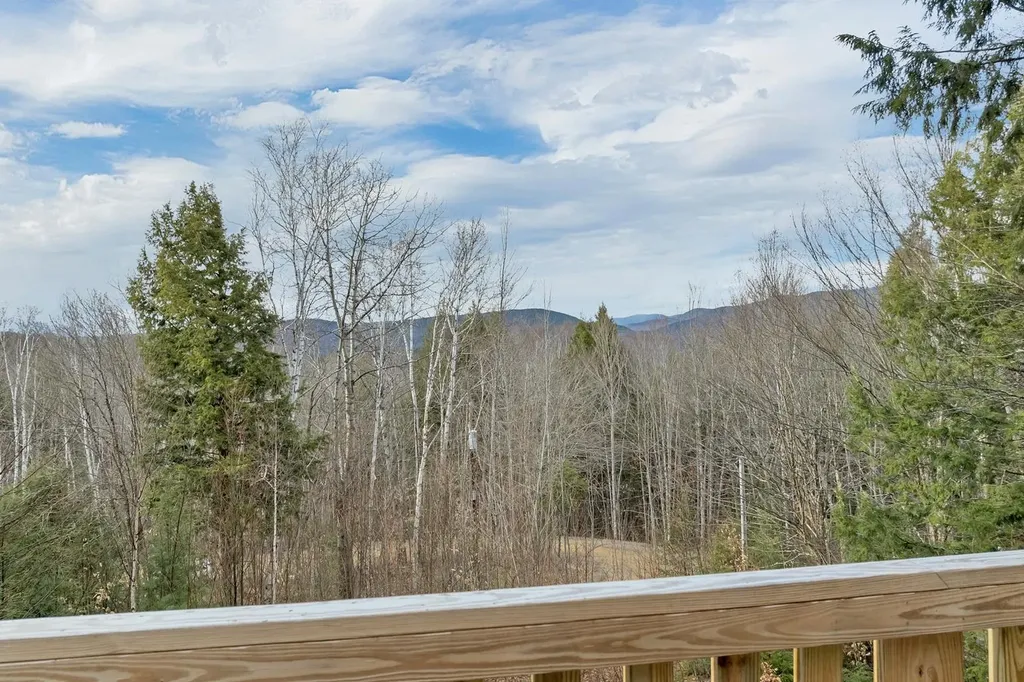 30 Chapman Circle Campton NH 03223