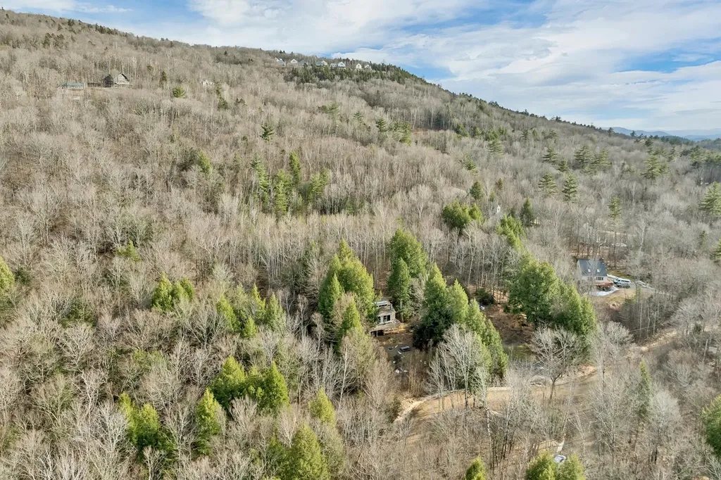 30 Chapman Circle Campton NH 03223