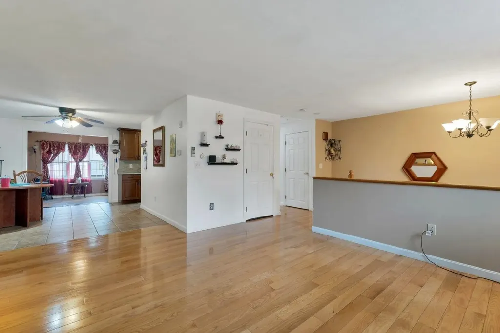 14 N Salem Road Hampstead NH 03841