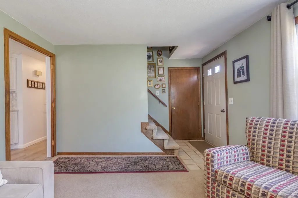27 Bedard Avenue Derry NH 03038