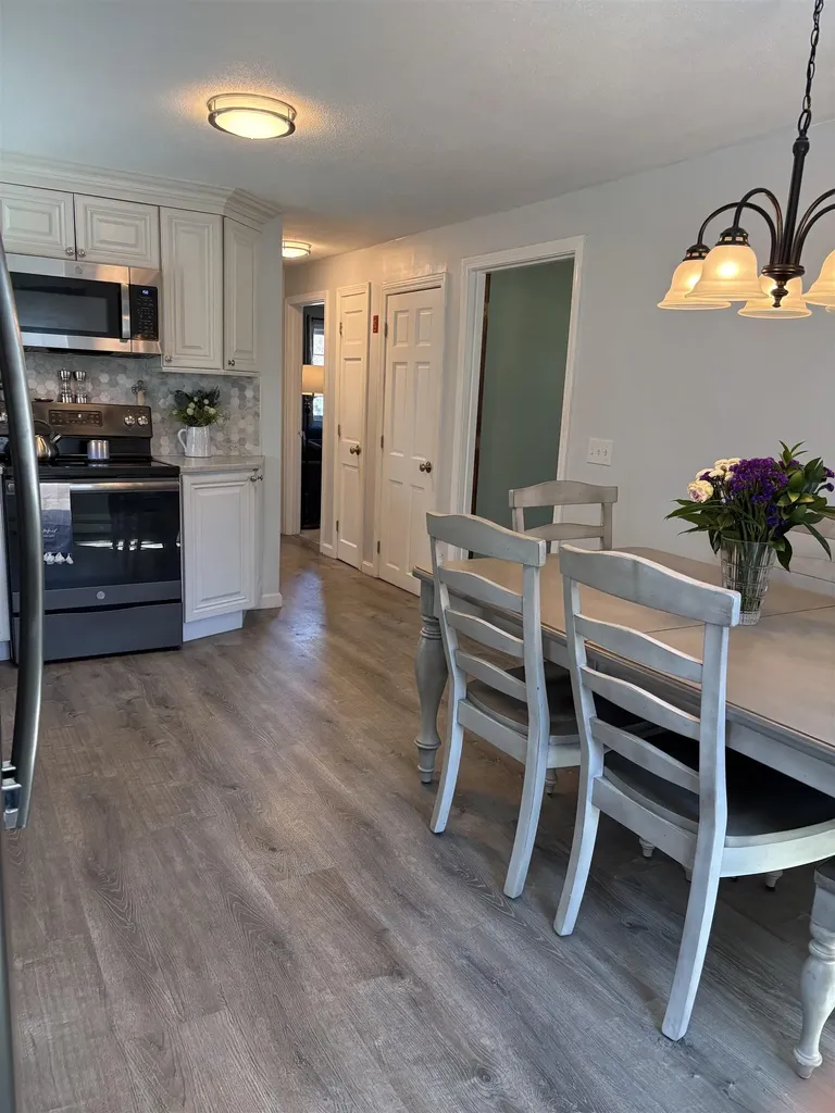 27 Bedard Avenue Derry NH 03038
