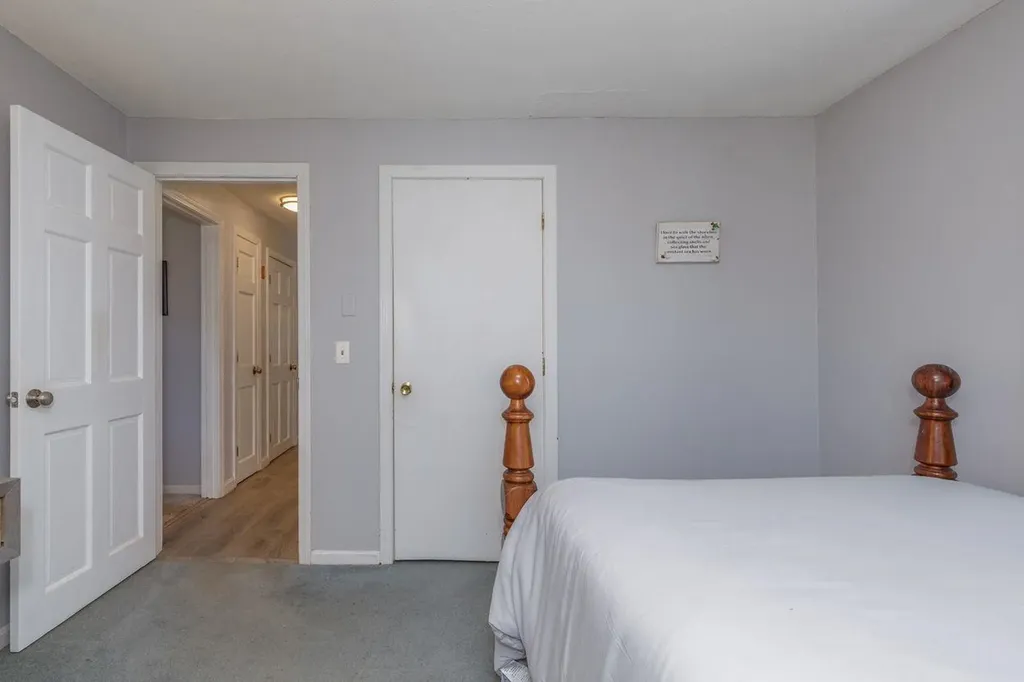 27 Bedard Avenue Derry NH 03038