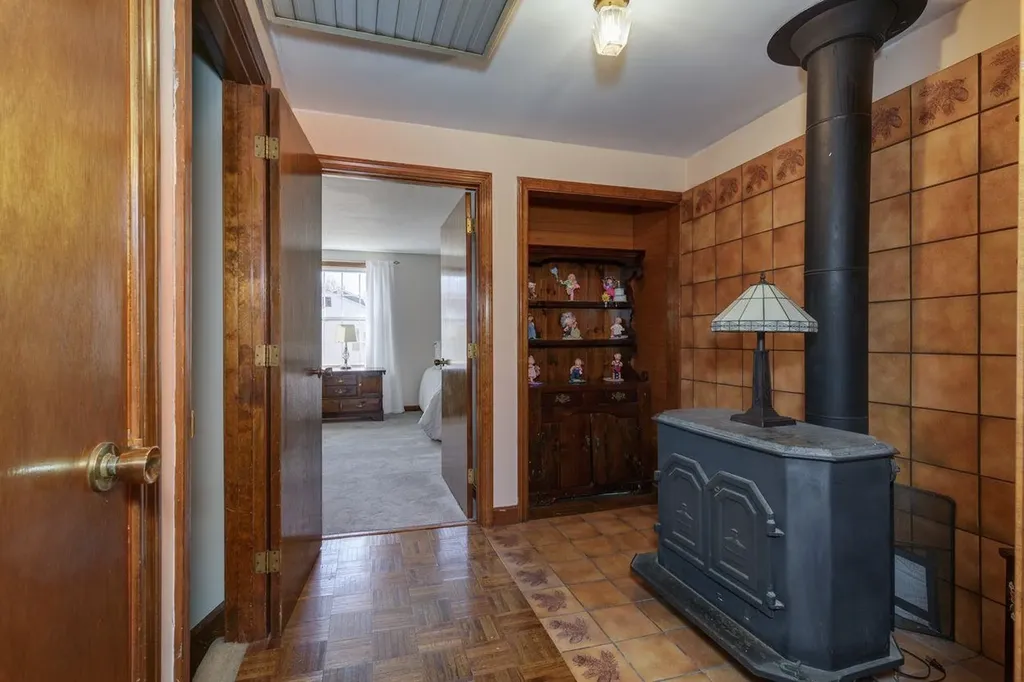 27 Bedard Avenue Derry NH 03038