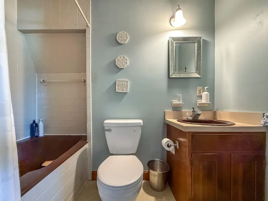 27 Bedard Avenue Derry NH 03038