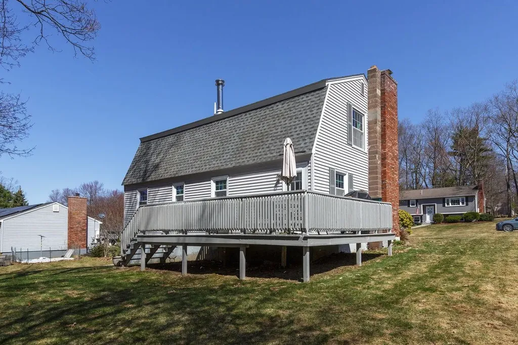 27 Bedard Avenue Derry NH 03038