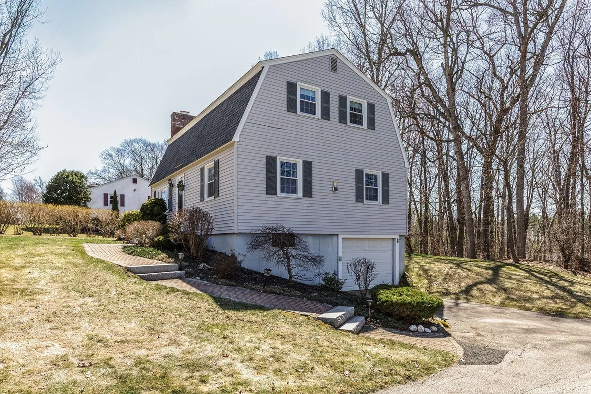 27 Bedard Avenue Derry NH 03038