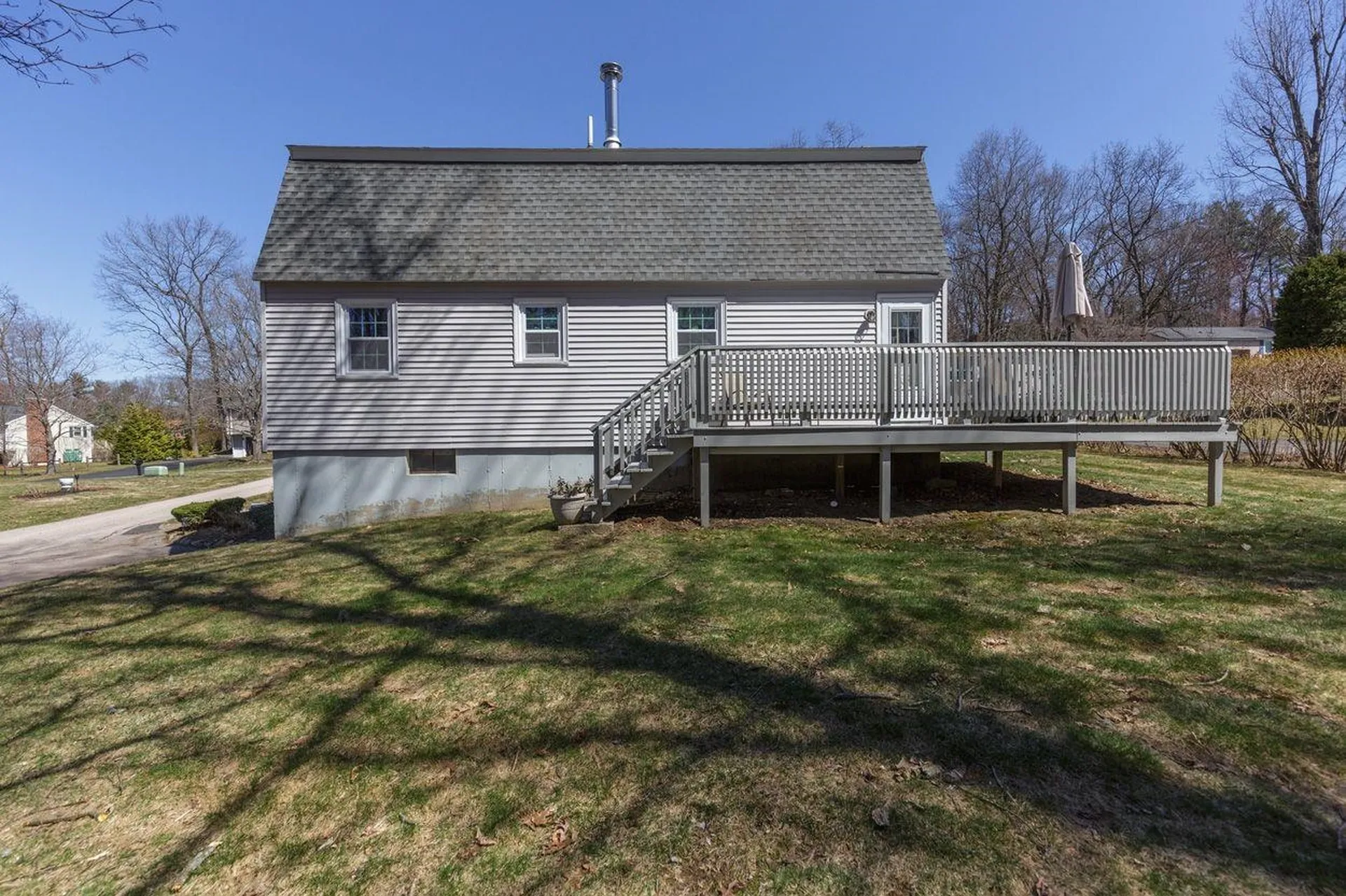 27 Bedard Avenue Derry NH 03038
