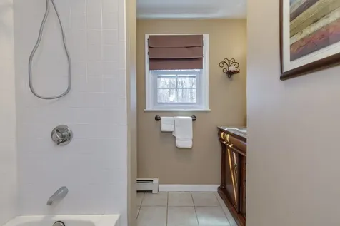 27 Bedard Avenue Derry NH 03038