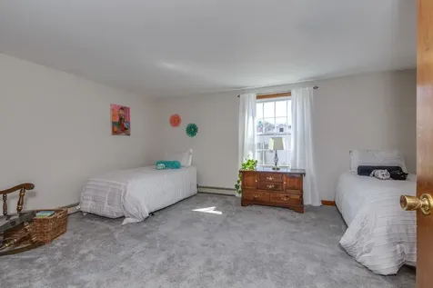 27 Bedard Avenue Derry NH 03038