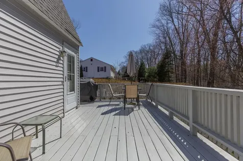 27 Bedard Avenue Derry NH 03038