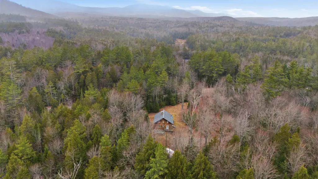 2936 Hapgood Pond Road Peru VT 05152