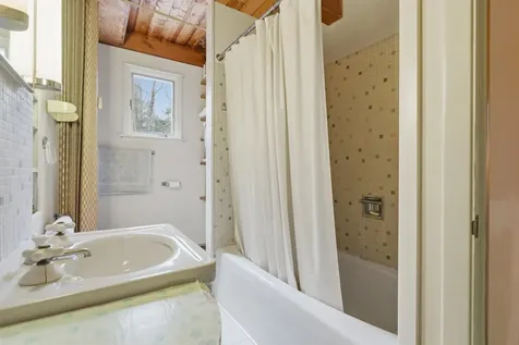 2936 Hapgood Pond Road Peru VT 05152