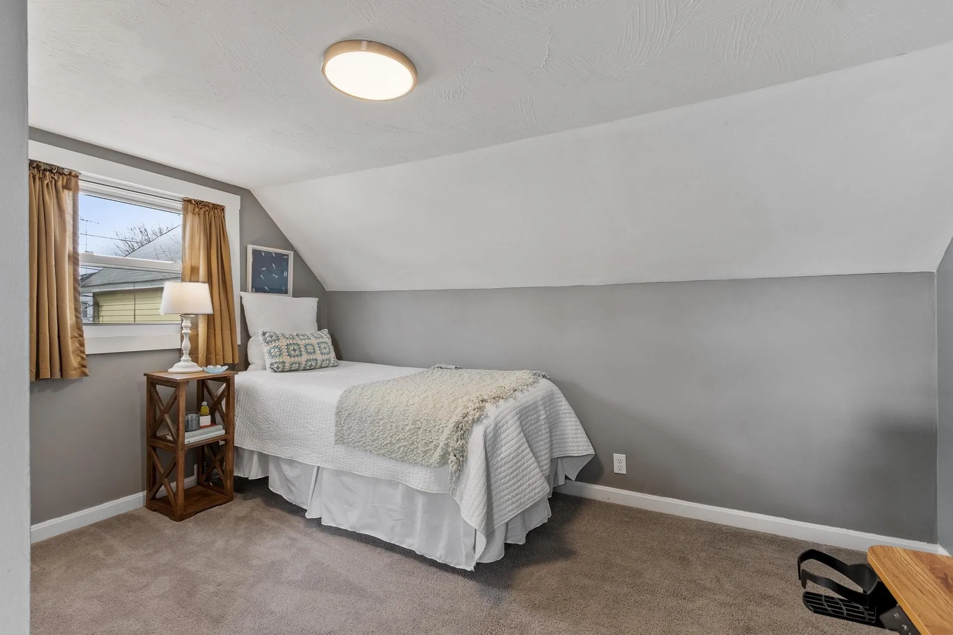 5 Middle Street Nashua NH 03060-9998