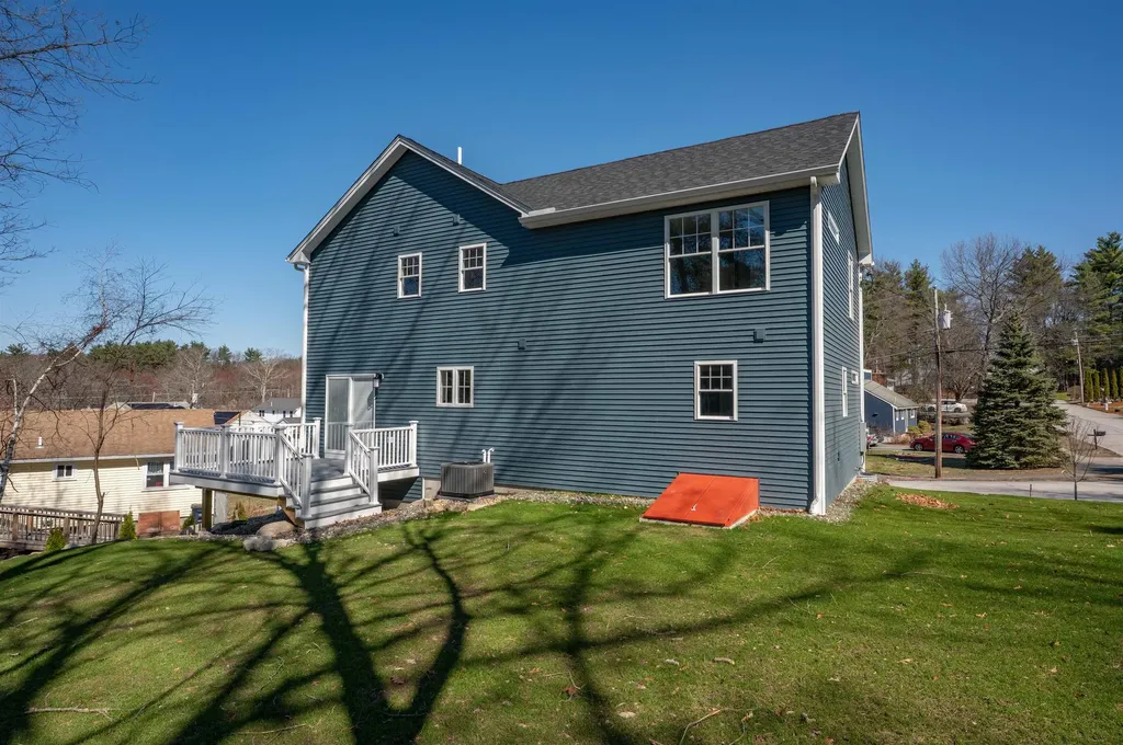 9 Michelle Drive Nashua NH 03062