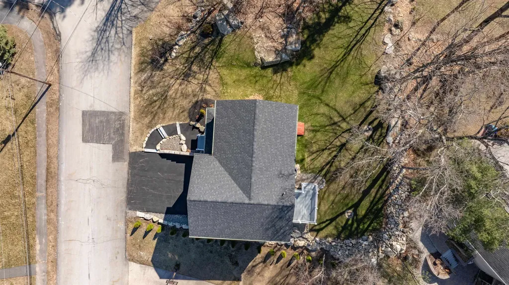 9 Michelle Drive Nashua NH 03062