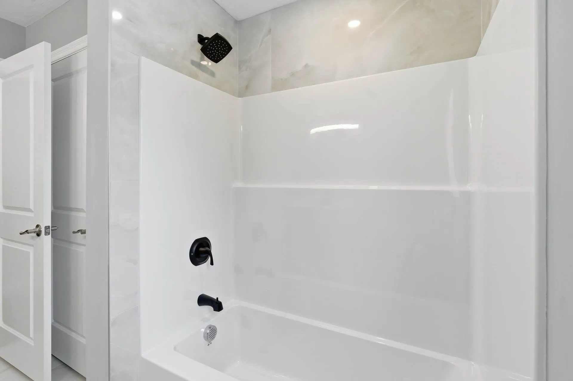 9 Michelle Drive Nashua NH 03062