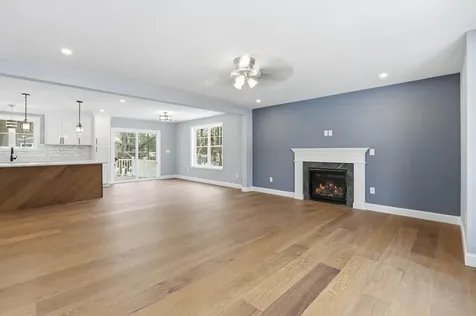 9 Michelle Drive Nashua NH 03062