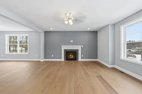 9 Michelle Drive Nashua NH 03062