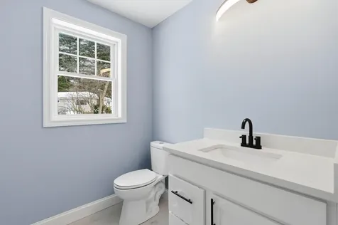 9 Michelle Drive Nashua NH 03062
