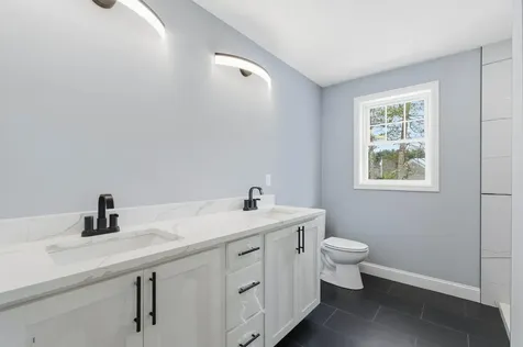9 Michelle Drive Nashua NH 03062