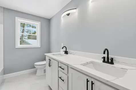 9 Michelle Drive Nashua NH 03062