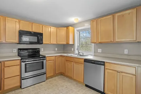 66 New Hampshire Drive Webster NH 03303
