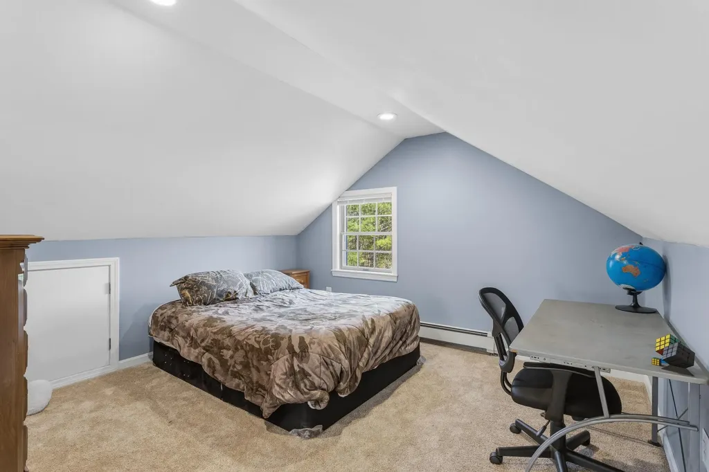 41 Windsor Boulevard Londonderry NH 03053
