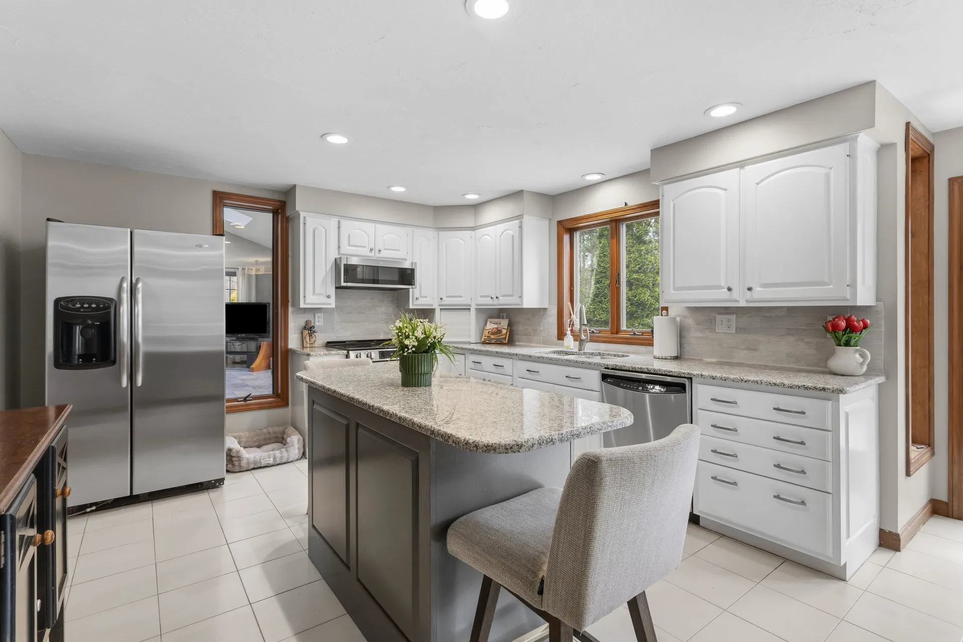 41 Windsor Boulevard Londonderry NH 03053