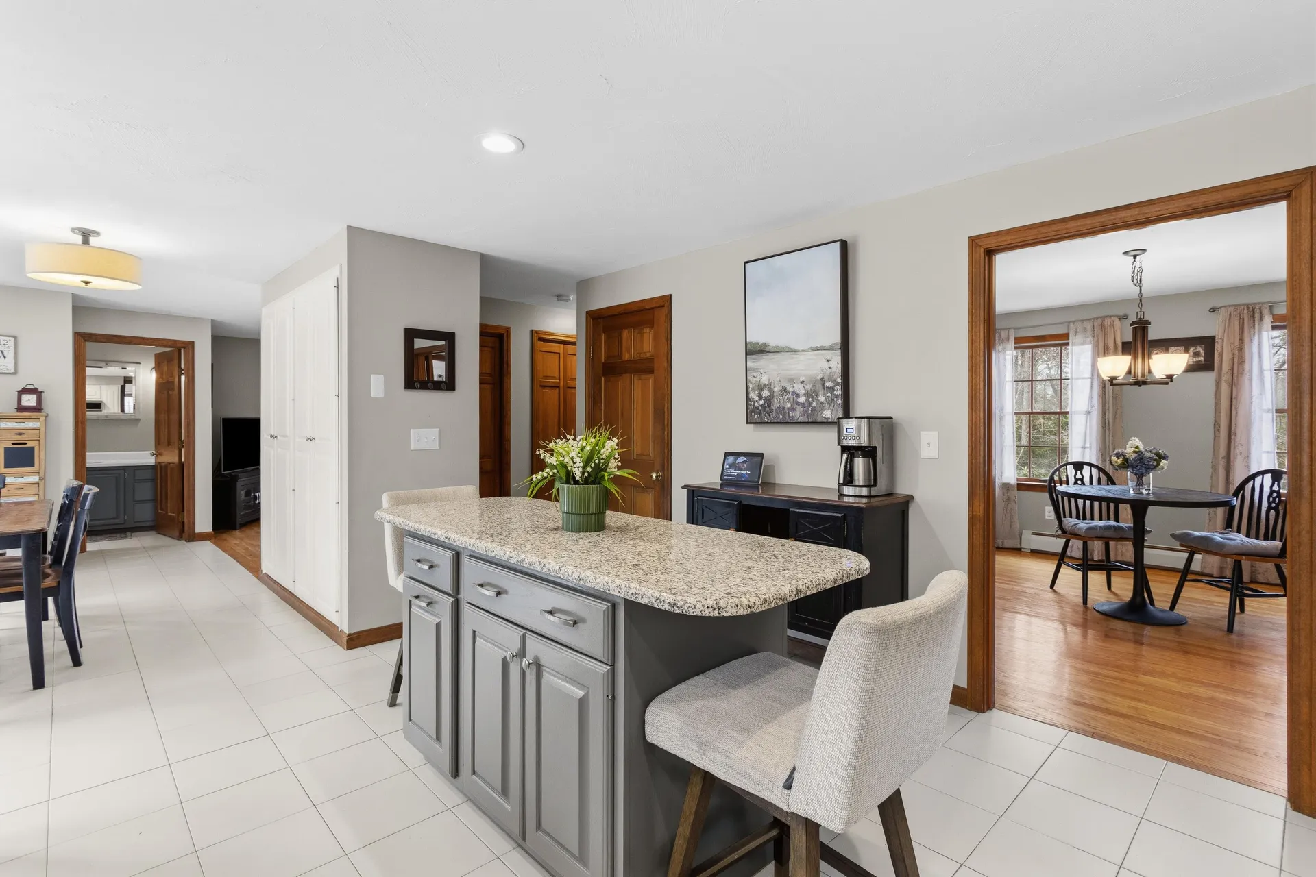 41 Windsor Boulevard Londonderry NH 03053