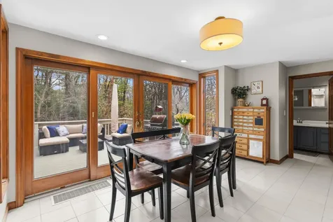 41 Windsor Boulevard Londonderry NH 03053