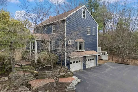 41 Windsor Boulevard Londonderry NH 03053