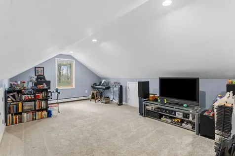 41 Windsor Boulevard Londonderry NH 03053