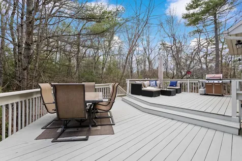 41 Windsor Boulevard Londonderry NH 03053
